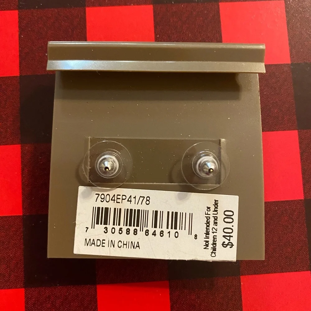 Carolee earrings! - Picture 2 of 2